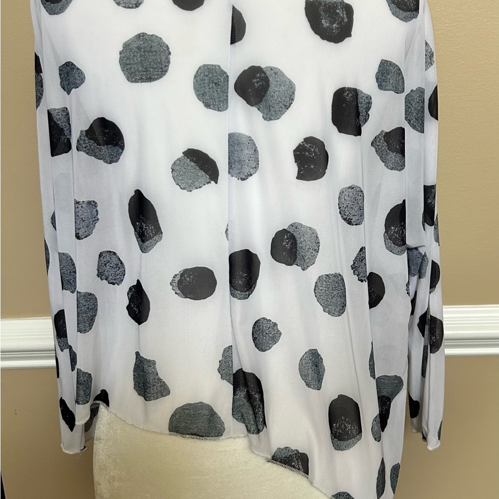 NWT women’s asymmetrical topper